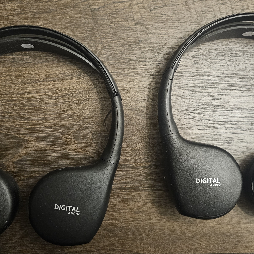 New! Two black General Motors Car "DIGITAL AUDIO" On-Ear Wireless Headphones